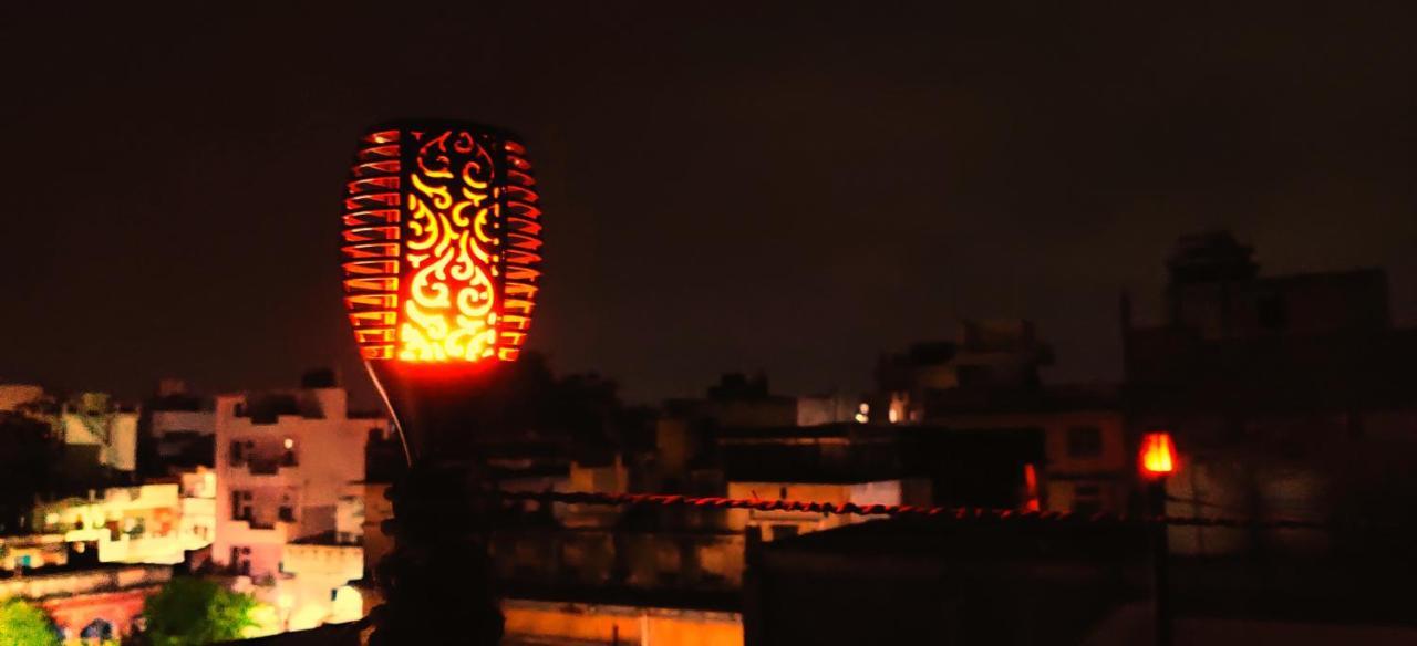 The White Canyon Hotel Varanasi Esterno foto
